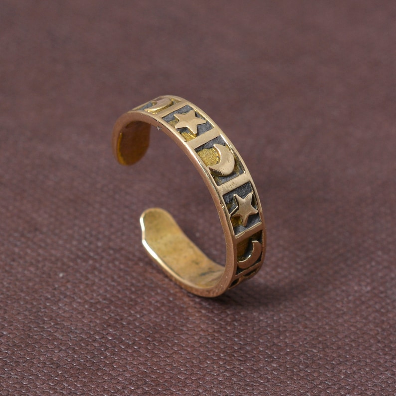 Star Ring Moon Ring Love and Peace Ring,Fun Ring Fun Ring Smiley Face Moon Star Ring Open Adjustable Ring Zodiac Ring Streetwear Ring