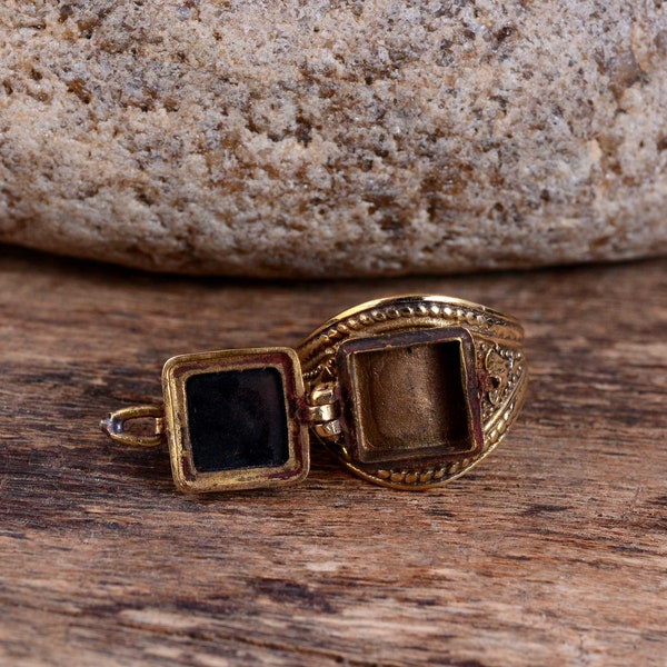 Obsidian Poison Box Ring, Unique Ring, Wedding Ring, Box Ring, Women Ring, Boho Ring, Black Obsidian Ring, Gift For Her, Christmas Day Gift