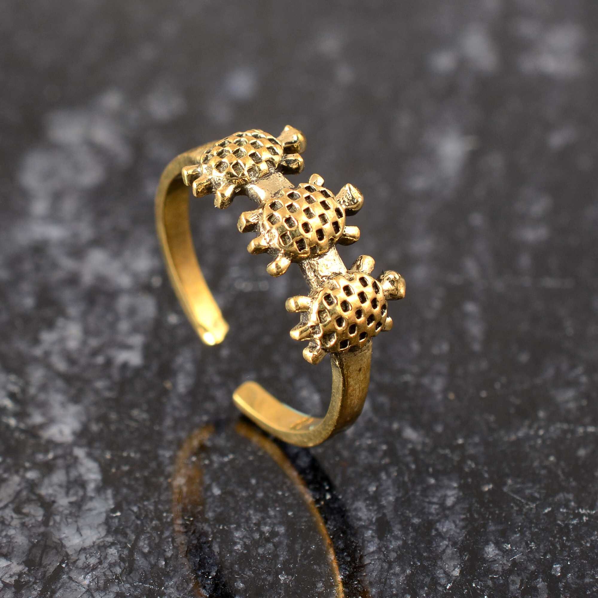 Indian Cast Brass Toe Ring - Michael Backman Ltd