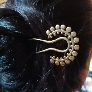 Fourchette à chignon en laiton pour cheveux épais et fins, bâton pour chignon, accessoires de cheveux dorés pour femme, support pour chignon, bâton de Juda en laiton, épingle à cheveux faite main image 6