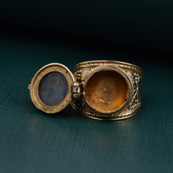 Snuff Poison Ring, labradorite Secret Box Ring, gold  plated Ring with High quality labradorite ring,hide something Boxx Ring