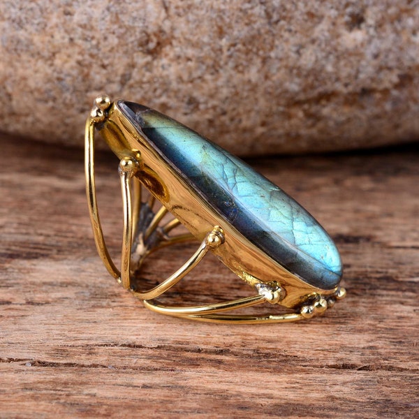 Grosse bague en labradorite, bague pour femme, belle bague en pierres précieuses, bague tendance, grosse bague en pierre, bague d'anniversaire, bague délicate, cadeau pour maman