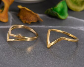 Dainty Chevron Ring, V Shape Ring, Dainty Rings, Gold Chevron, knuckle ring Thumb  Rings,  Curved Ring