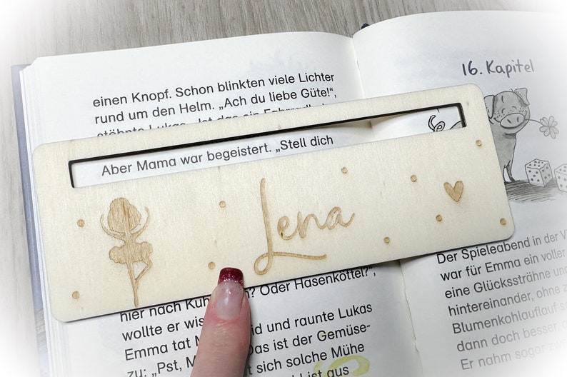 Lesehilfe personalisiert aus Holz Schulkind 2024 personalisierte Lesehilfe Schultüte Schulkind2024 Ostern2024 Einschulungsgeschenk Bild 3