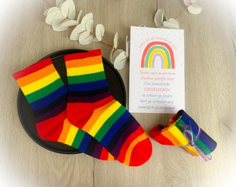 Erzieherin Abschiedsgeschenk Kita kunterbunte Regenbogen Socken mit Karte "Danke für die kunterbunte Zeit"- Erzieherin Geschenk zum Abschied