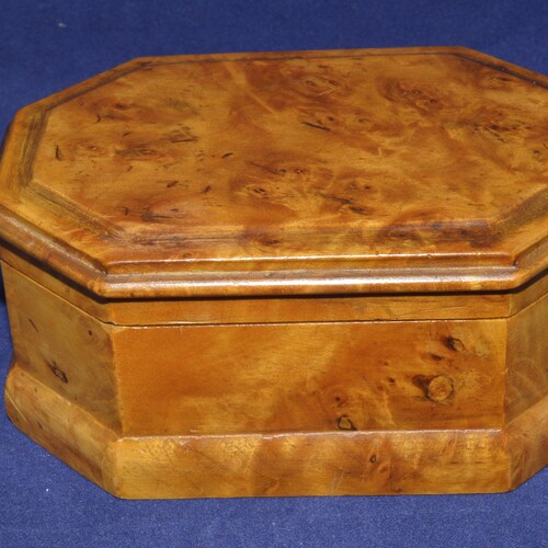 Wood box Karelian Birch, wood Karelian Birch, coffin box wood, rustic wood box, shops Maple cap, Exotic Wood, jewelry box wood, box for earrings