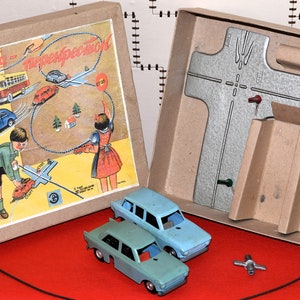 Vintage toy, crossroads Traffic Game, Table old toy, russian toy, car Wind-Up, crossroads old, old car, collectible cars, collectible model