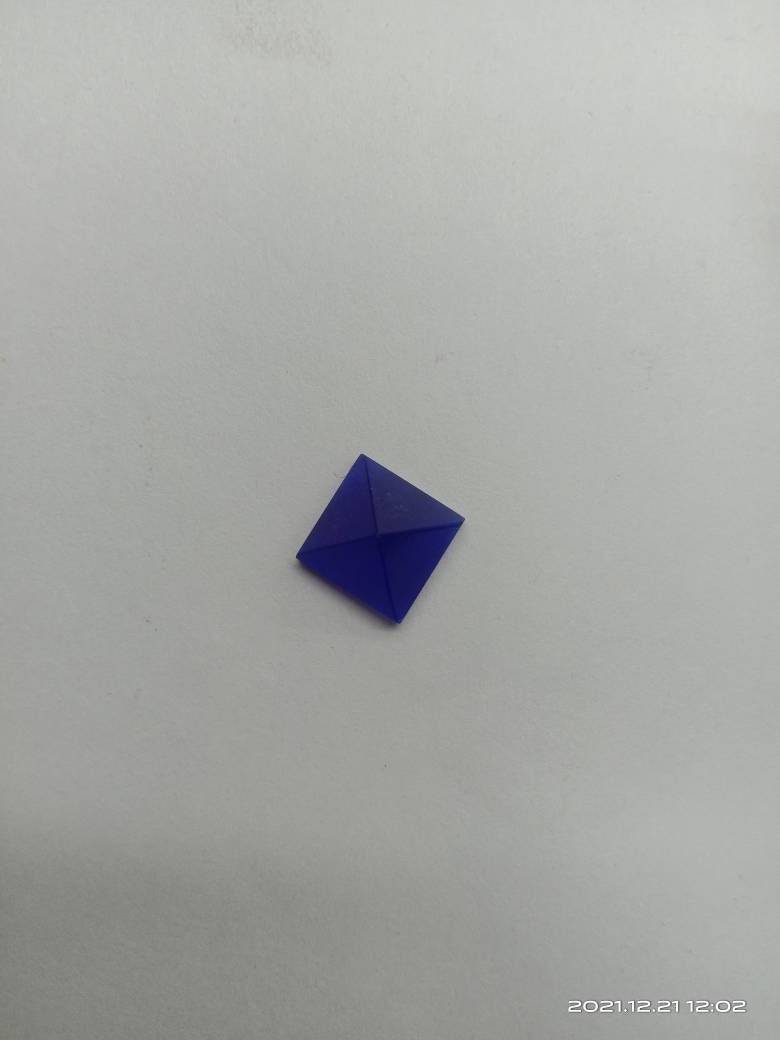 Blue Sapphire Quartz Square Pyramid Shape Gemstone Size-(6mm,7mm,8mm ...