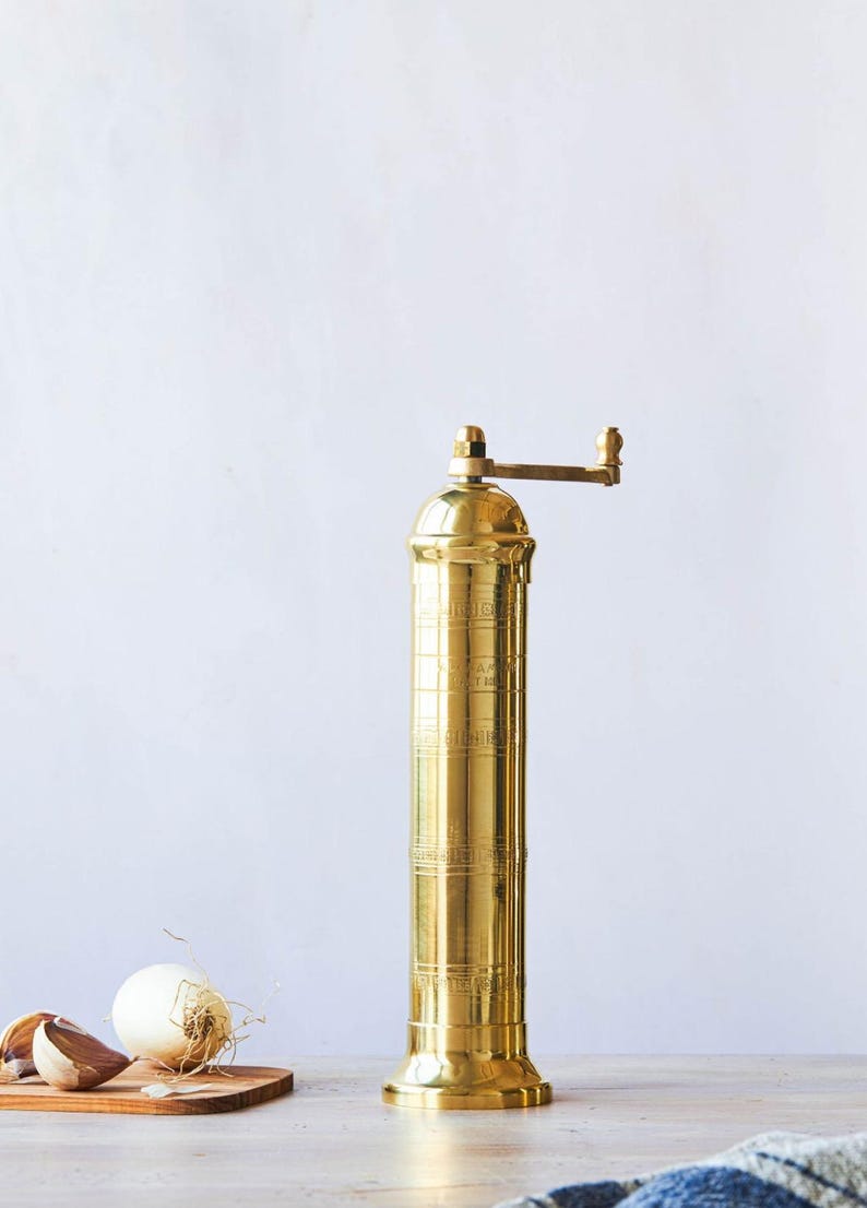 Alexander Mills Pepper and Salt Grinder - Thumbnail 3