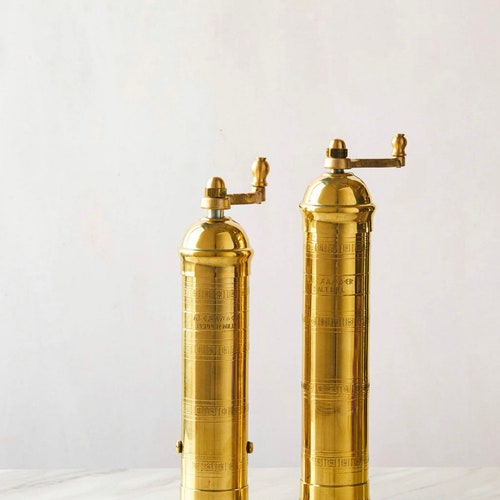 pepper grinder mill