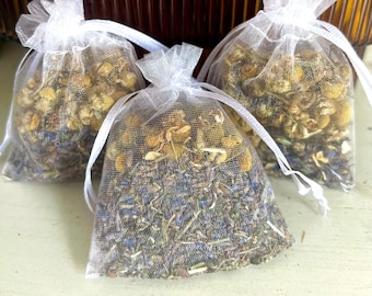 Lavender Chamomile Sachets for laundry or drawer, dried lavender and chamomile blend to refresh your laundry or another small space.