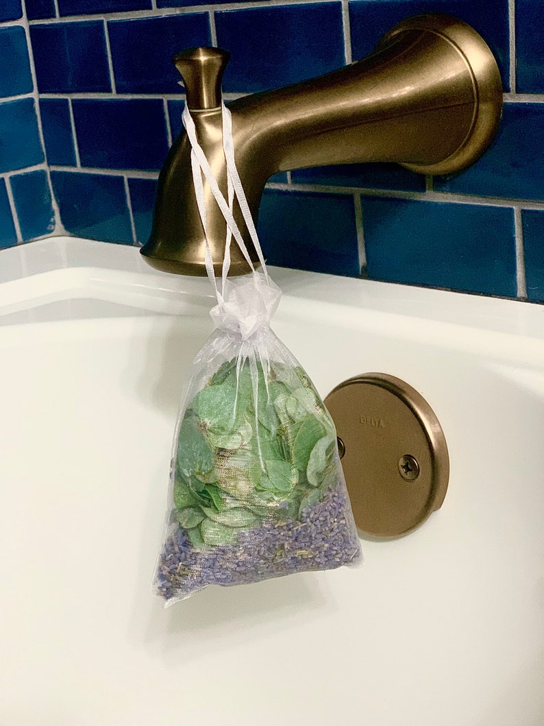 Eucalyptus and Lavender Shower Pouches, Aromatic Shower Eucalyptus Bunch, Plant Cuttings, Lavender Buds, Hanging Shower Eucalyptus Pouch image 2