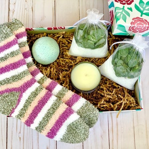 Eucalyptus Shower Bundle Box, Soy Vanilla Candle, Fuzzy Socks, Eucalyptus Bath Bomb, Thinking of You Gift, Thank You Gift, Eucalyptus Pouch