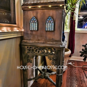 Custom made gothic cathouse image 6