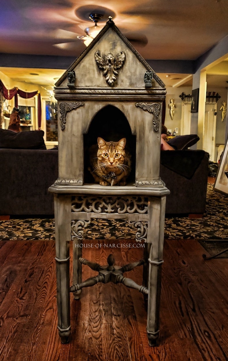 Custom made gothic cathouse image 9