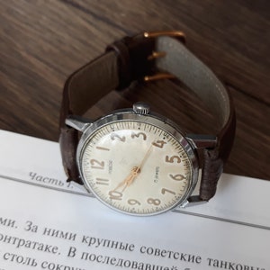 Vintage men&#39;s watch &quot;POBEDA&quot; ,made in USSR, watch soviet,Retro watch, Wrist watch,Mechanical watch,Working watch,Old watch