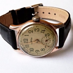 Vintage men&#39;s watch &quot;Pobeda&quot; ,made in USSR, watch soviet,Retro watch, Wrist watch,Mechanical watch,Working watch,Old watch