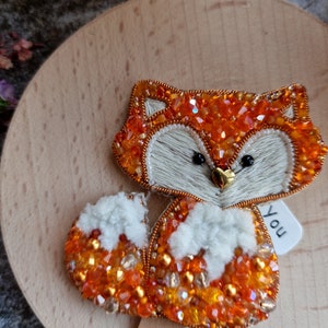 bead fox brooch, animal embroider pin image 4