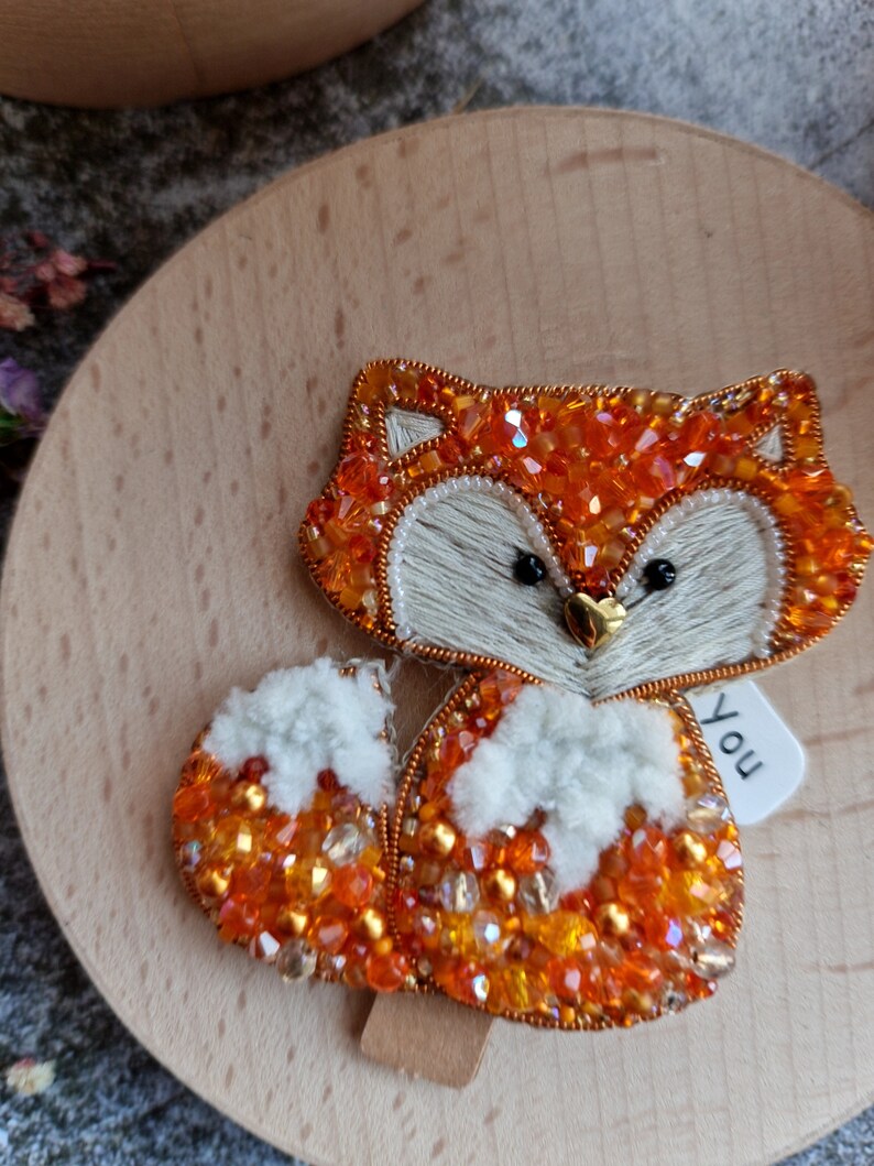 bead fox brooch, animal embroider pin image 4