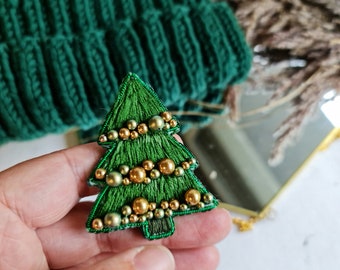 Christmas brooch, Green tree pin, New Year tree, Holiday winter pin