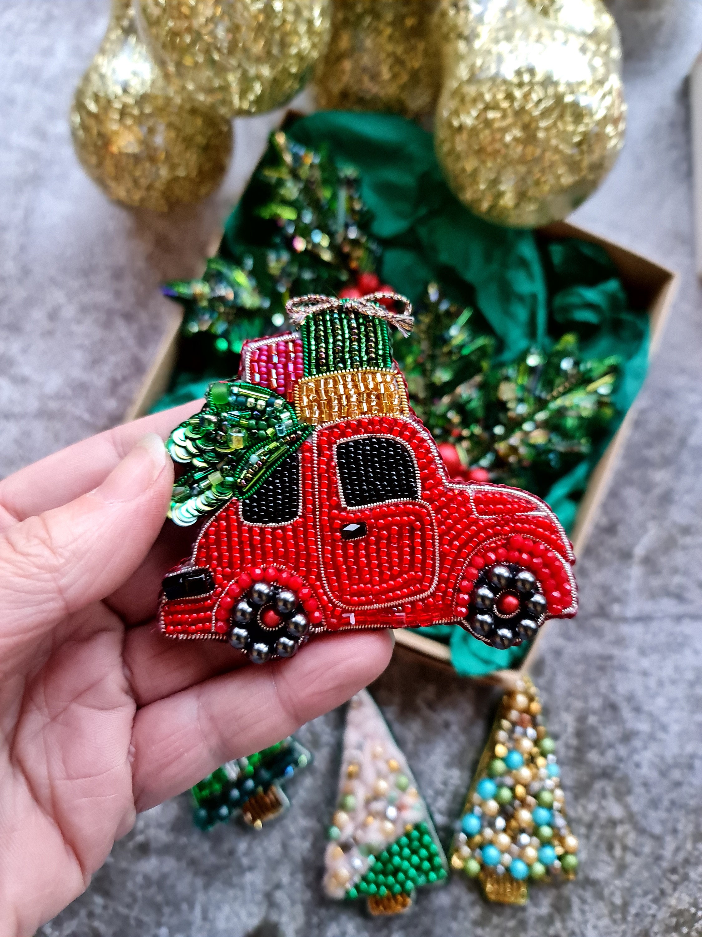 クリスマス刺繍ブローチ、ビーズクリスマスピン - Etsy 日本