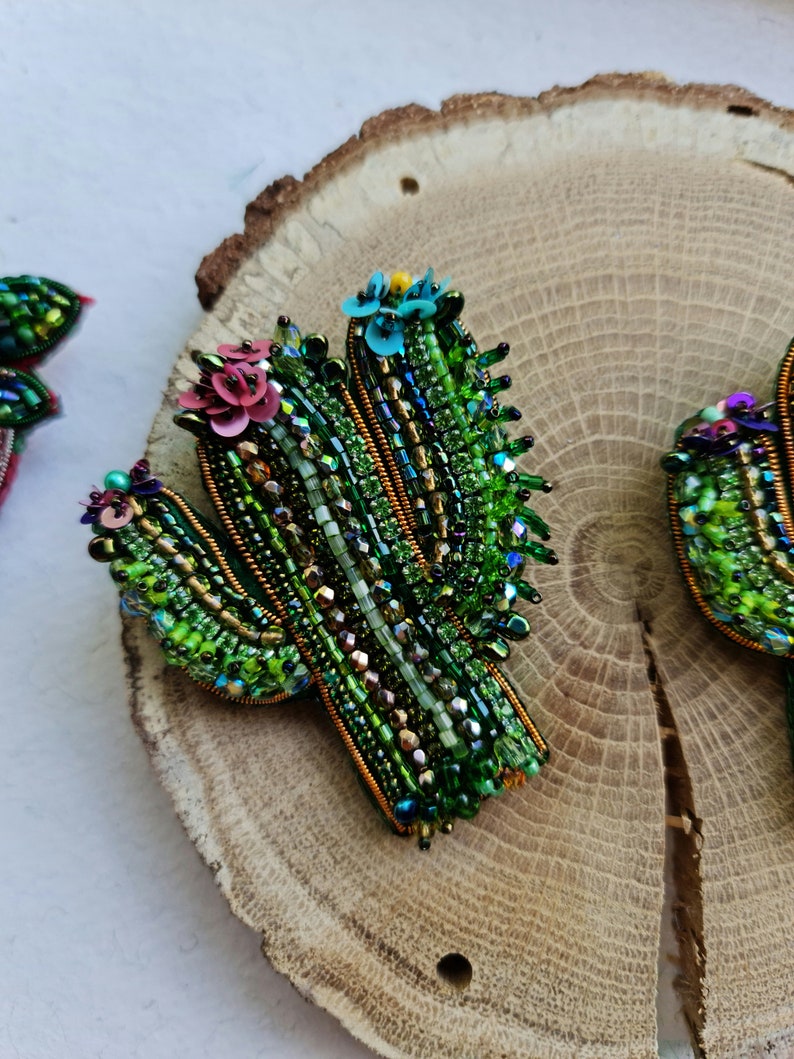 cactus plant beaded brooch, summer gift image 1