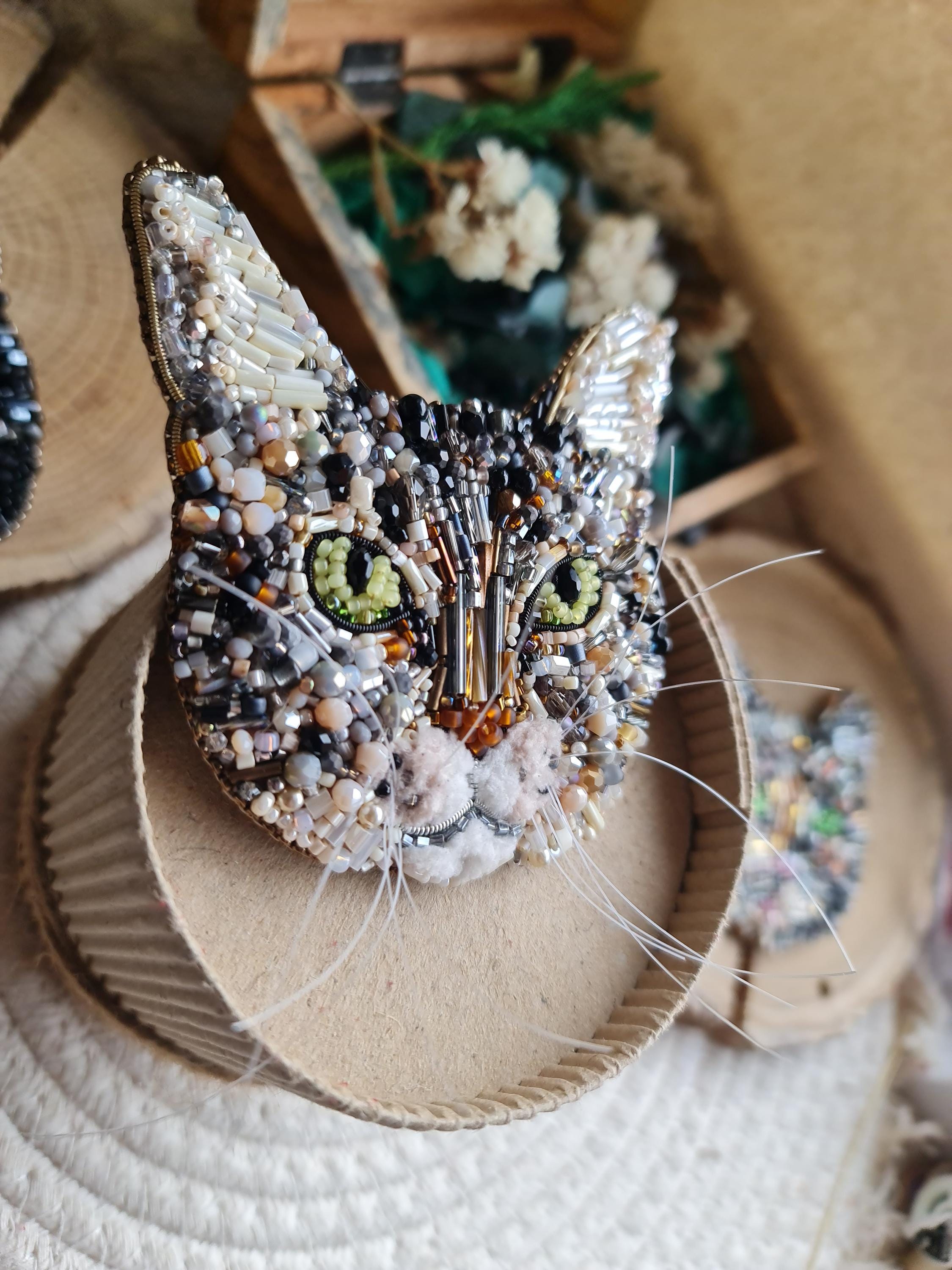 Custom Cat Portrait Brooch: Beaded Pet Jewelry Gift for Cat Lovers - Etsy