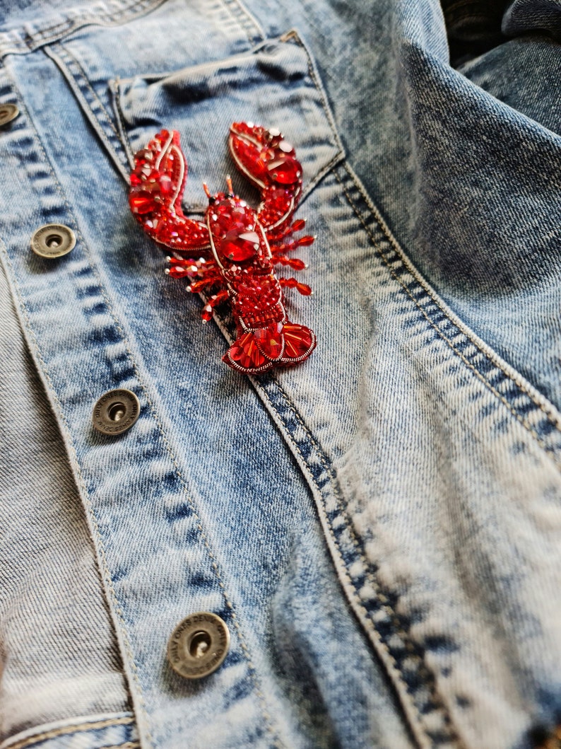 Lobster Beaded Brooch, Unique gifts for her, Beach jewelry image 7