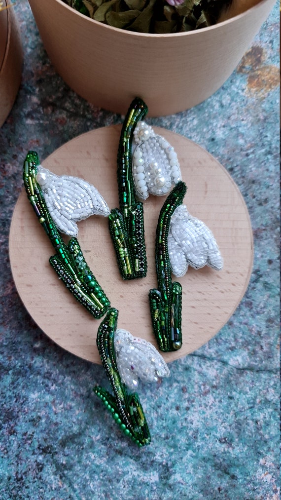 Snowdrop brooch 2024