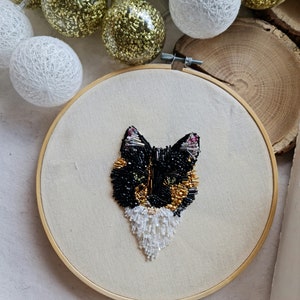 custom cat portrait beaded,  personalized pet brooch pin
