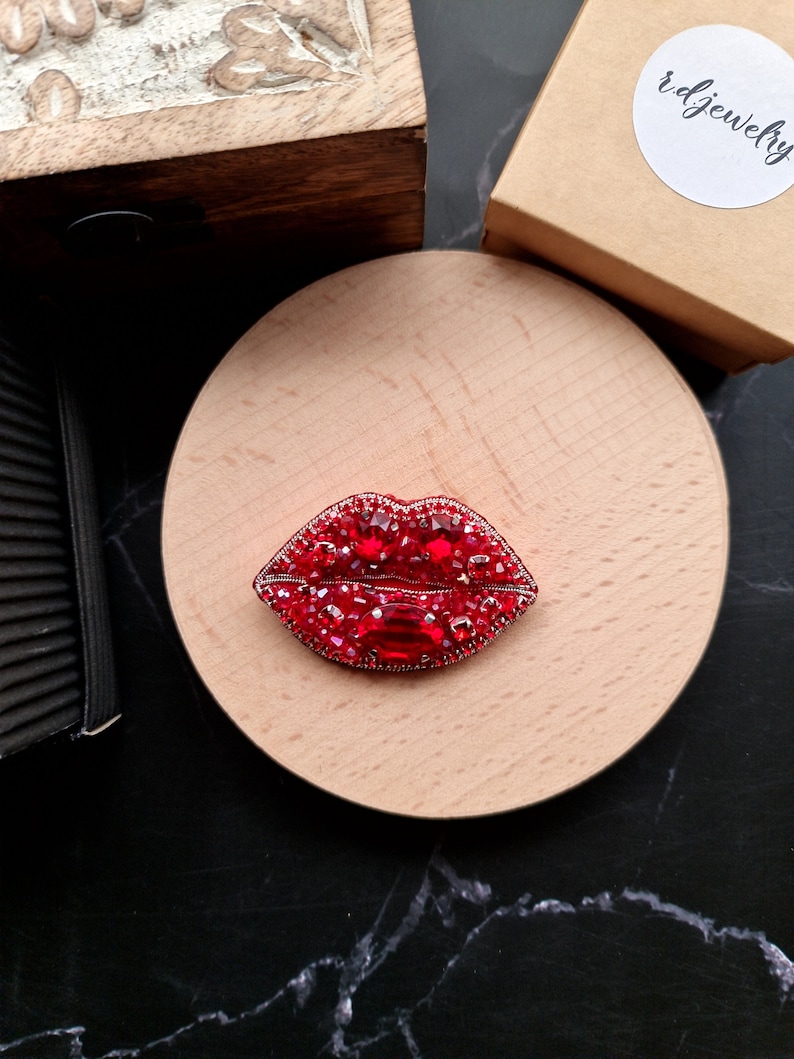 Gift set Red Lips Handmade Beaded Brooch, jewelry pin up image 6