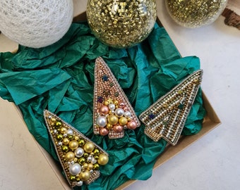 Christmas brooch, christmas pin, christmas jewelry, christmas pins, broche, vintage christmas, holiday jewelry, Christmas ornament handmade