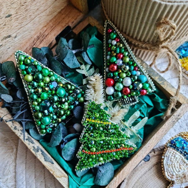 christmas tree pin beaded brooch, unique gift for her, secret santa gift