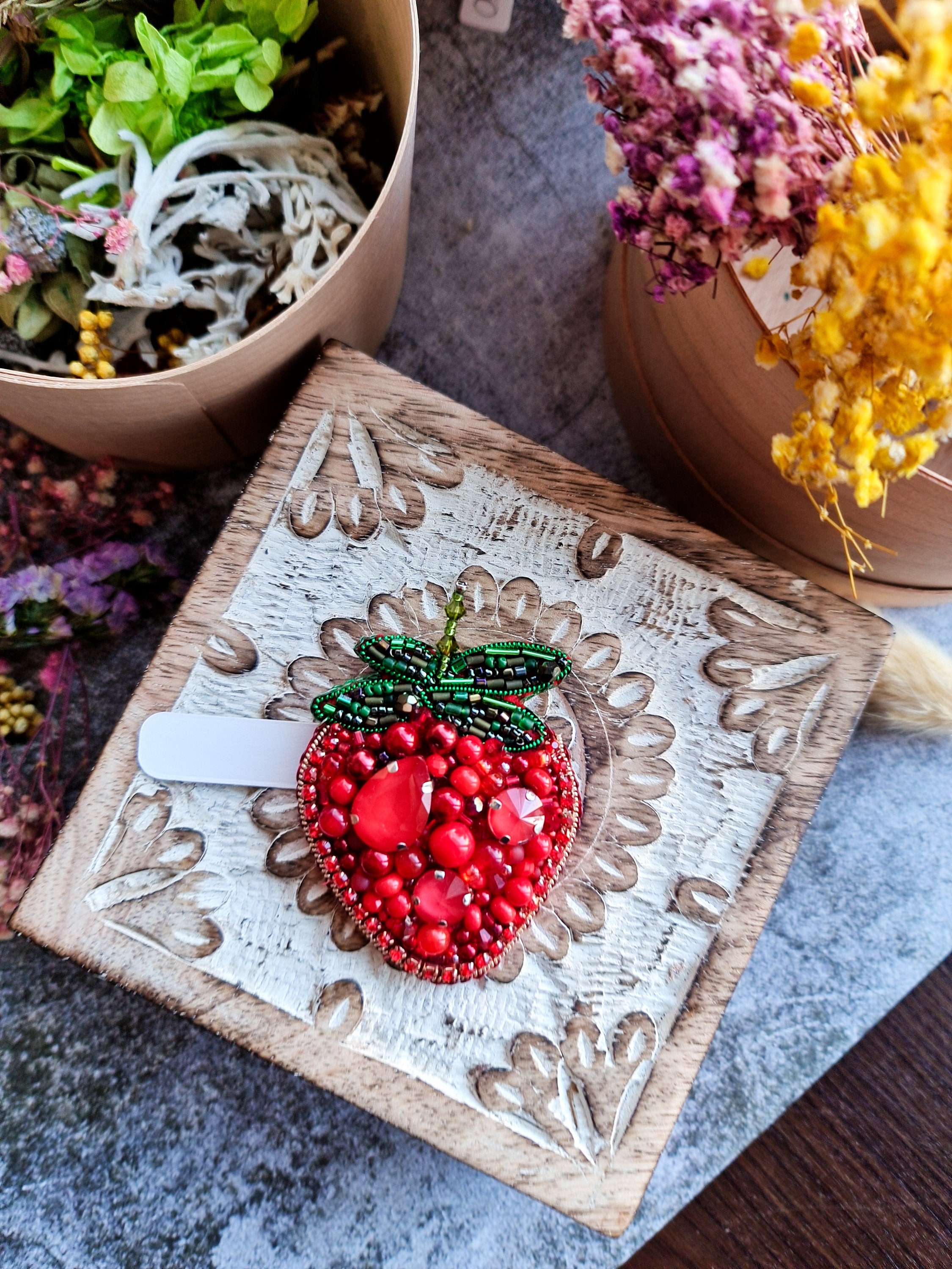 Cute strawberries pin, Strawberry beaded brooch, Fruit jewellery