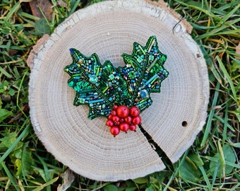 holly embroidery brooch, holiday brooch, bead christmas brooch