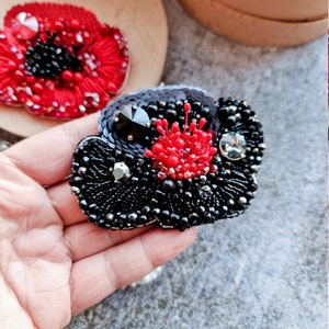 Flower Crystal pin, Poppy Beaded Jewelry, Gardening Gift image 9