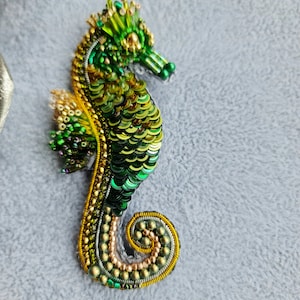 Seahorse beaded brooch, animal brooch, jewelry for mom image 8