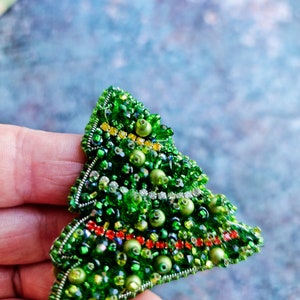 christmas tree pin beaded brooch, brooch for woman, unique gift for her, secret santa gift beaded tree