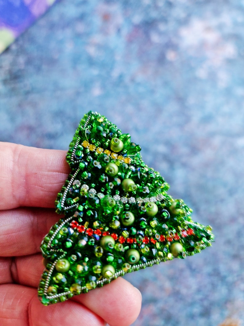 christmas tree pin beaded brooch, brooch for woman, unique gift for her, secret santa gift beaded tree