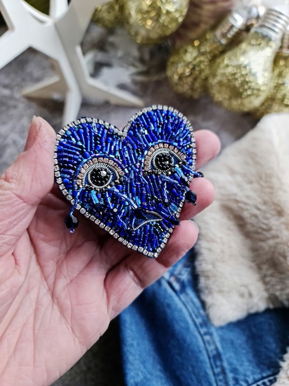 Heart brooch sale