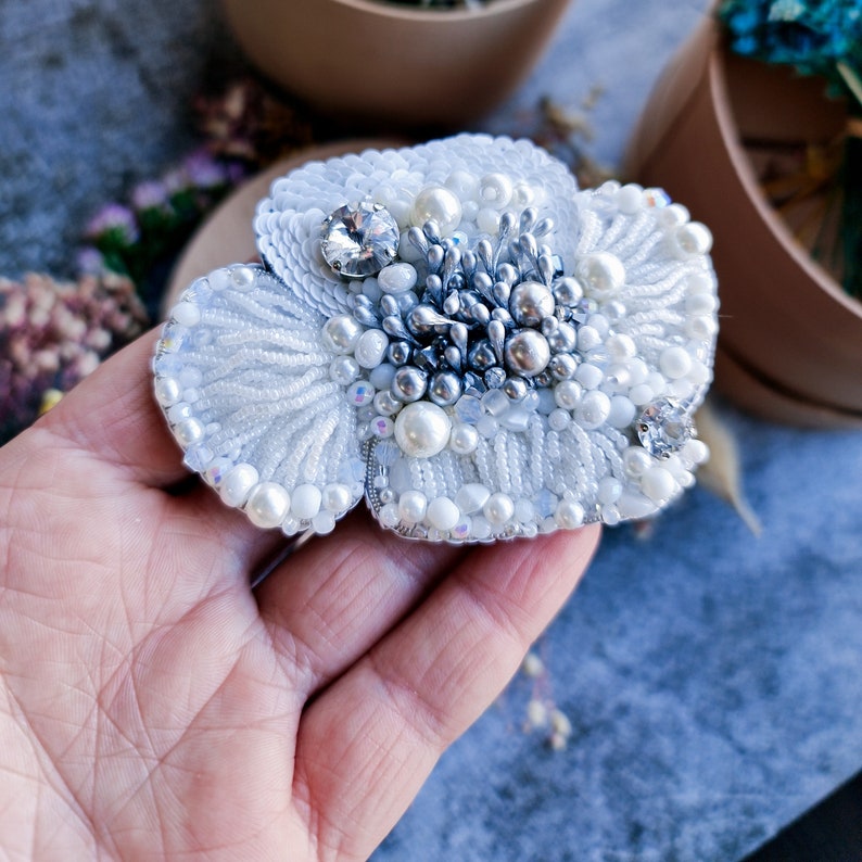 Flower Crystal pin, Poppy Beaded Jewelry, Gardening Gift image 8
