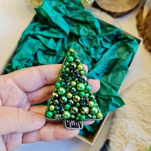 christmas tree pin, holiday beaded brooch, christmas gift