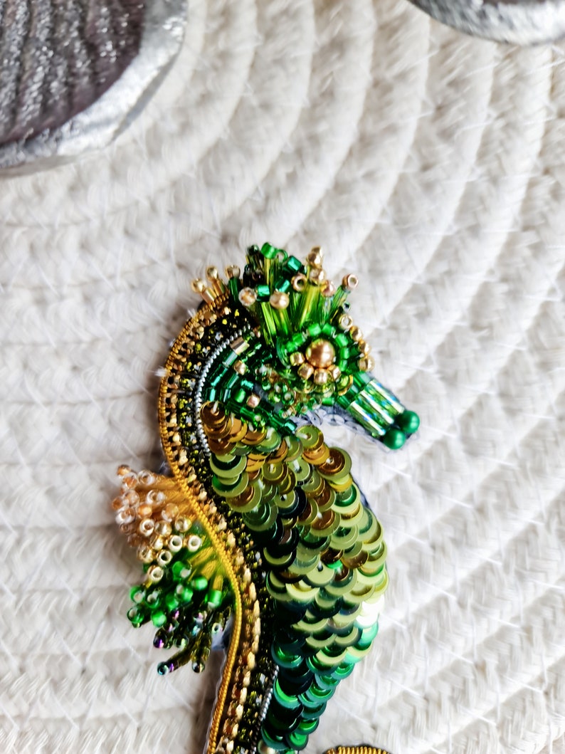Seahorse beaded brooch, animal brooch, jewelry for mom image 6