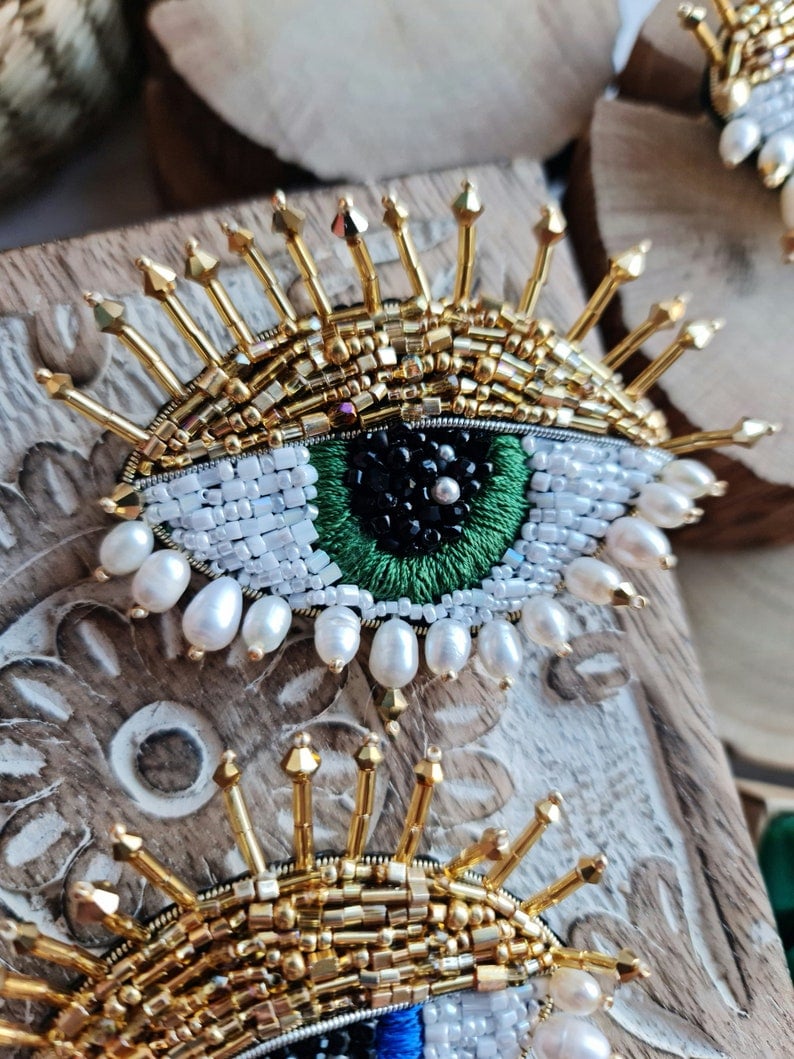 eye brooch for woman, eye jewelry gift for her image 3