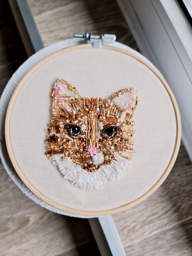 Custom pet portrait embroidery, custom cat portrait brooch, personalized pet brooch pin image 1