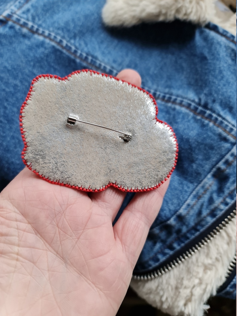 Flower Crystal pin, Poppy Beaded Jewelry, Gardening Gift image 4
