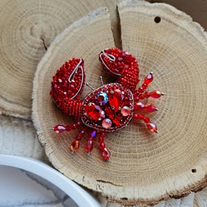Lapel pin crab, cancer zodiac beaded brooch, godfather gift, unique gifts for her, anchor jewelry, mens jewelry