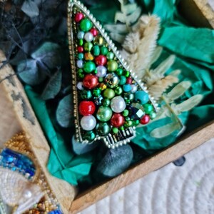 christmas tree pin beaded brooch, brooch for woman, unique gift for her, secret santa gift red tree