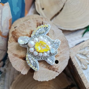 Sparkling Seas: Crystal Turtle Brooch - Handmade Sea Jewelry