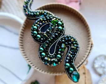 Green Beaded Snake Brooch: Embroidered Gothic Serpent Pin